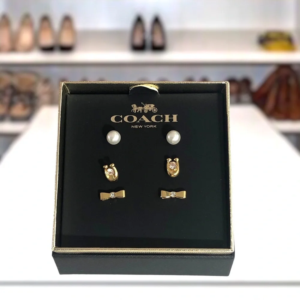 Coach Bow Earring 3 Pc Set Matching Goldtone Pearl Bow Box Set - Picture 1 of 13